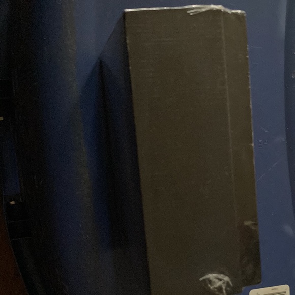 GLO24K Skin Rejuvenation Beauty Device for Face and Neck - Picture 3 of 3